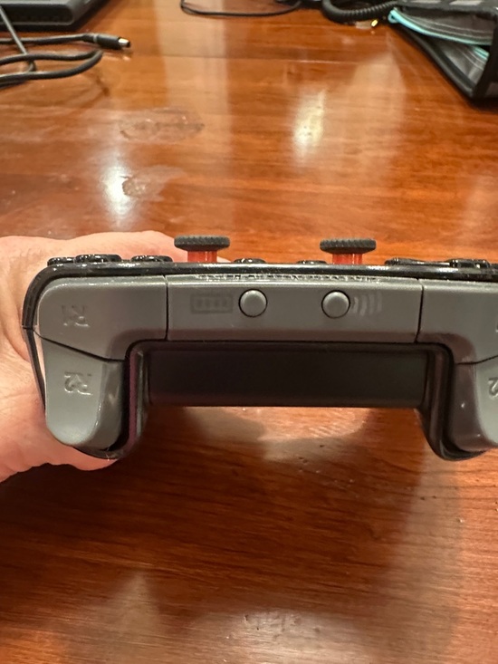 SteelSeries Black and Orange Gaming Controller - Picture 3 of 3